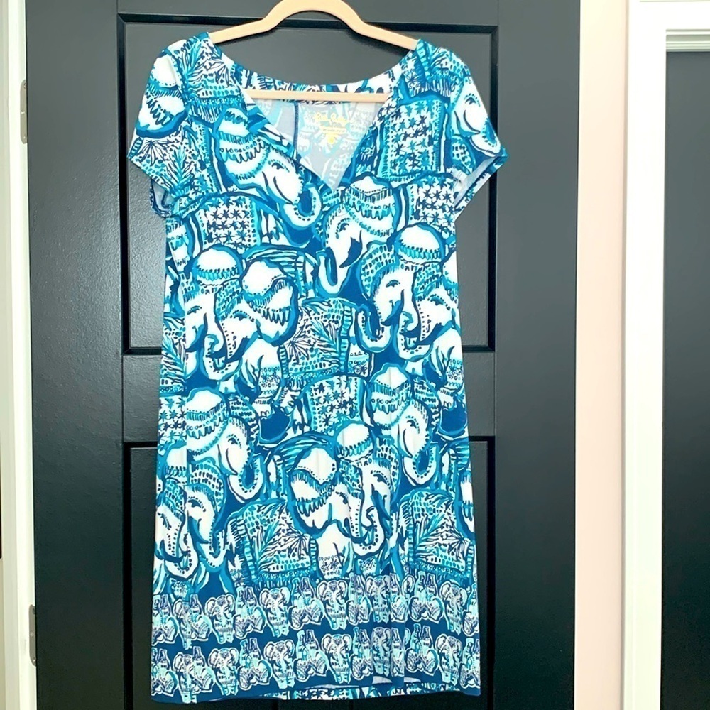 Lilly Pulitzer Women’s Blue Abstract Patterned Dress w/Cap Sleeves.Size Medium